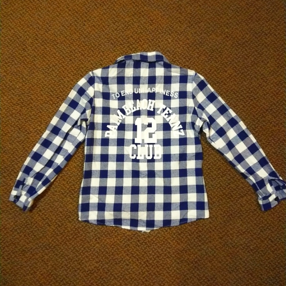 Checkered Pattern Button Down Shirt - Picture 2 of 3